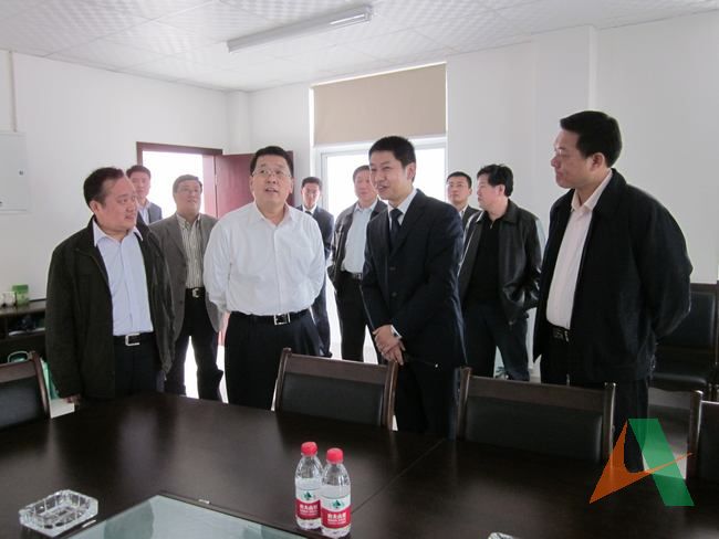 王玉君總經(jīng)理在樂宜公司檢查指導(dǎo)工作