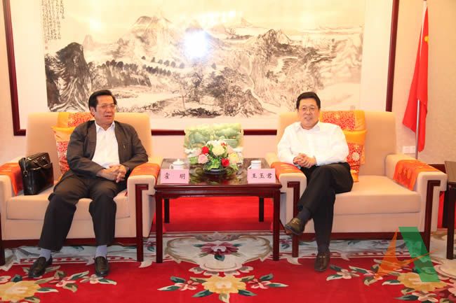 5月12日下午，集團(tuán)公司總經(jīng)理王玉君會(huì)見來訪的中交一公院院長(zhǎng)霍明等一行