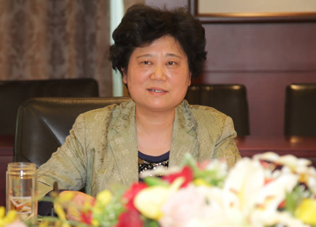 黨委副書記李萍在會上作重要講話